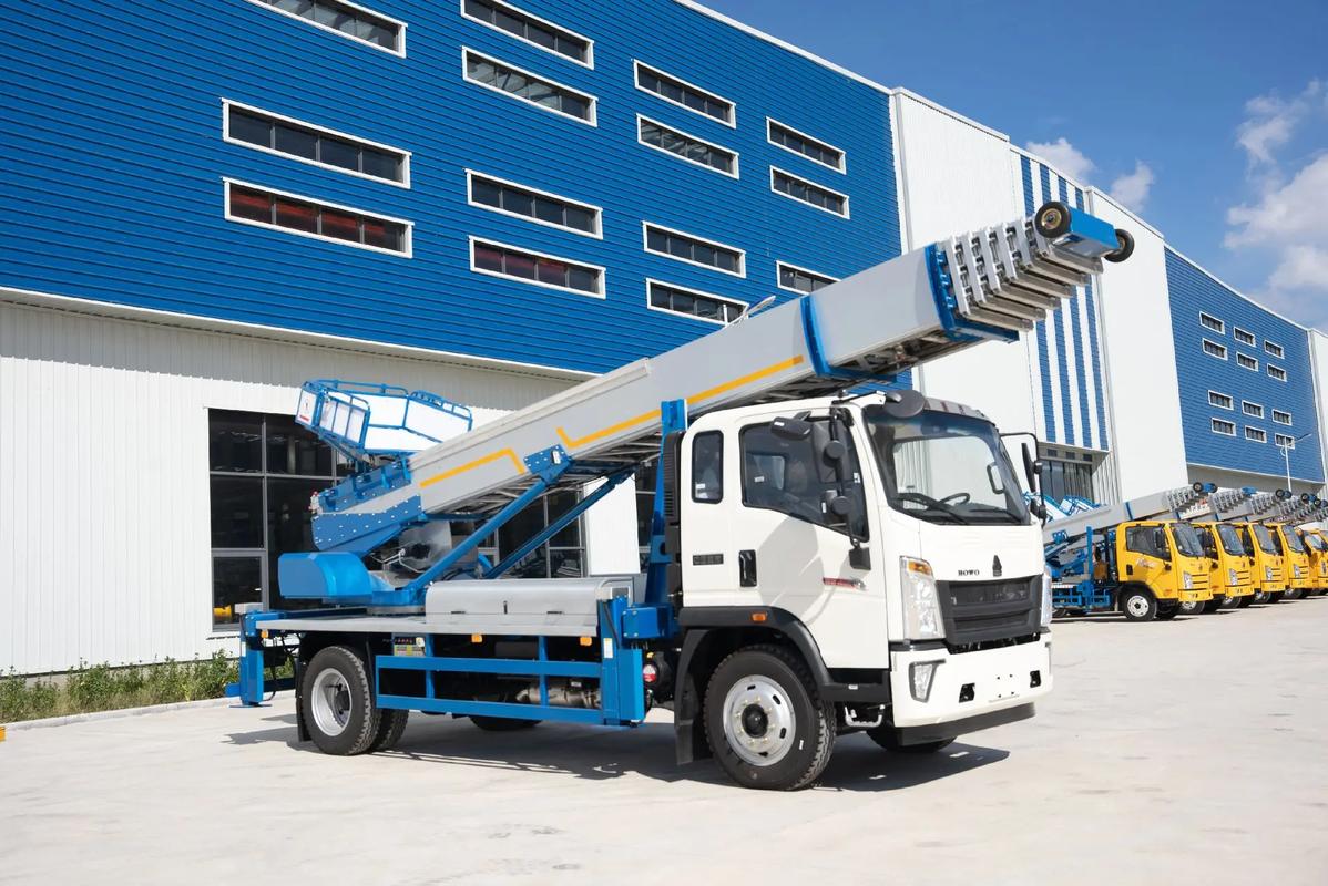 保定满城出租云梯车高空作业车 建筑垃圾搬运